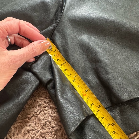 Halogen Black Outfit Set Velvet Cami Faux Leather Shorts High Rise Size L Large - Picture 15 of 16